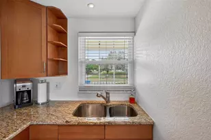 12100 Capri Cir S, Treasure Island, FL 33706 - Photo 7