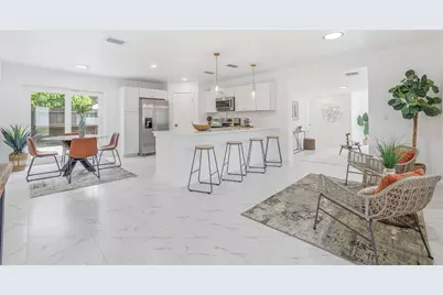 4095 Locust Street NE, Saint Petersburg, FL 33703 - Photo 3