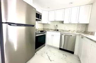 4550 Cove Cir, Saint Petersburg, FL 33708 - Photo 5