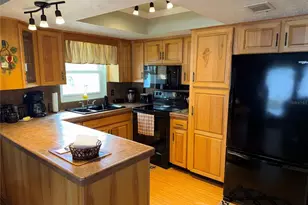 4007 Truman Dr, Seffner, FL 33584 - Photo 9