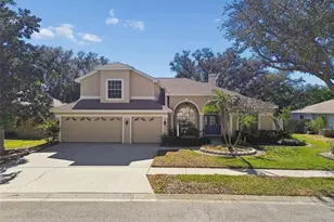 928 Oakview Rd, Tarpon Springs, FL 34689 - Photo 1
