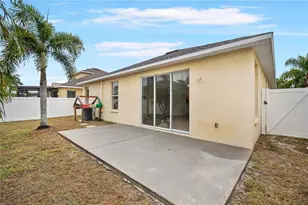 427 Stone Briar Dr, Ruskin, FL 33570 - Photo 25