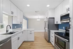 1803 Elmwood Dr, Oldsmar, FL 34677 - Photo 9