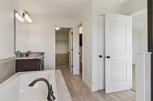 9009 Palm Key Ave, Oldsmar, FL 34677 - Photo 25