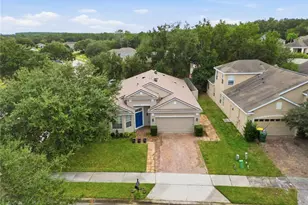 26016 Singing Lark Ct, Leesburg, FL 34748 - Photo 3