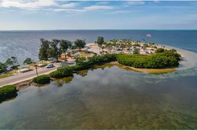 2002 Alexis Court, Tarpon Springs, FL 34689 - Photo 97