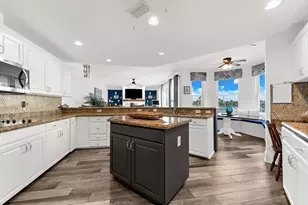 2002 Alexis Ct, Tarpon Springs, FL 34689 - Photo 5