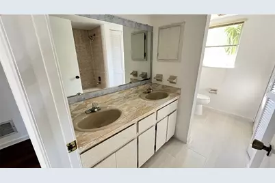 10548 86th Avenue N, Seminole, FL 33772 - Photo 11