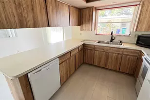 10548 86th Ave N, Seminole, FL 33772 - Photo 9