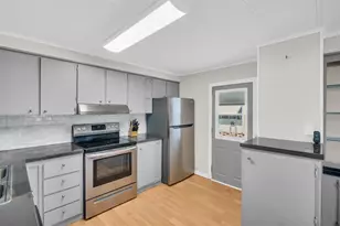 2033 Maui Dr, Holiday, FL 34691 - Photo 3