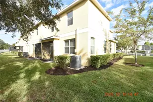 20210 Pond Apple Ln, Tampa, FL 33647 - Photo 7