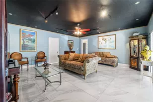 1539 Highcrest Cir, Valrico, FL 33596 - Photo 17