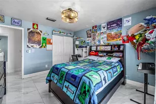 1539 Highcrest Cir, Valrico, FL 33596 - Photo 9