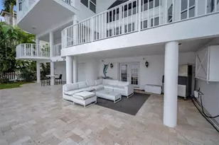 391 1st St W, Saint Petersburg, FL 33715 - Photo 29