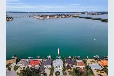 391 1st Street W, Saint Petersburg, FL 33715 - Photo 37
