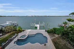 391 1st St W, Saint Petersburg, FL 33715 - Photo 25