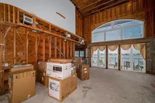 391 1st St W, Saint Petersburg, FL 33715 - Photo 7