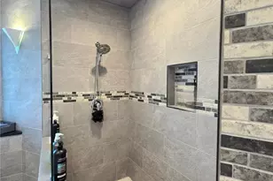 2214 Fentress Ct, Spring Hill, FL 34609 - Photo 15