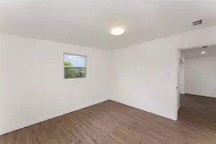833 N Suwannee Ave, Lakeland, FL 33815 - Photo 17