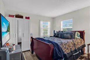 7128 Waterside Dr, Tampa, FL 33617 - Photo 15