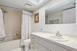 3203 Landmark Dr, Clearwater, FL 33761 - Photo 17