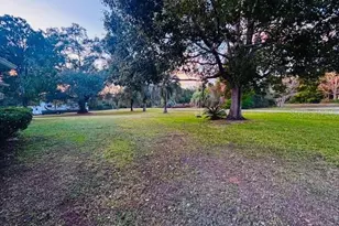 37252 Hilltop Dr, Zephyrhills, FL 33541 - Photo 35