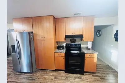 37252 Hilltop Drive, Zephyrhills, FL 33541 - Photo 9