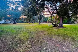 37252 Hilltop Dr, Zephyrhills, FL 33541 - Photo 43