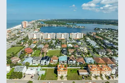 136 175th Avenue E, Redington Shores, FL 33708 - Photo 41