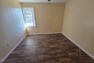 36627 Eiland Blvd, Zephyrhills, FL 33541 - Photo 13