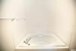 24421 Breezy Oak Ct, Lutz, FL 33559 - Photo 11