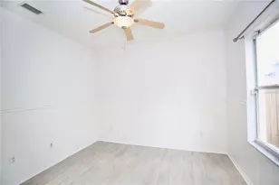 24421 Breezy Oak Ct, Lutz, FL 33559 - Photo 17