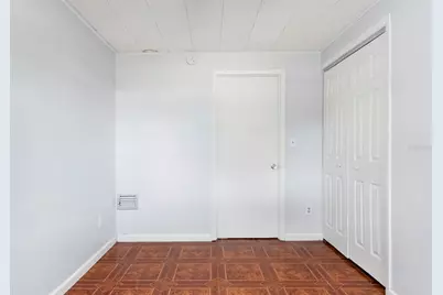 2900 Leslee Lake Drive N, Saint Petersburg, FL 33713 - Photo 15