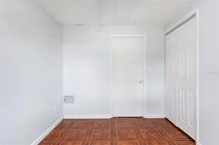 2900 Leslee Lake Dr N, Saint Petersburg, FL 33713 - Photo 15