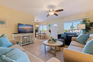 8584 111th St, Seminole, FL 33772 - Photo 9