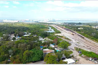 3314 Dorothys Dream Place, Tampa, FL 33619 - Photo 9