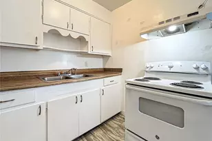 1318 Preston St S, Saint Petersburg, FL 33712 - Photo 9