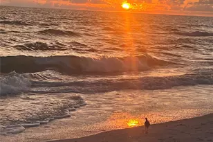 9525 Blind Pass Rd, Saint Pete Beach, FL 33706 - Photo 27