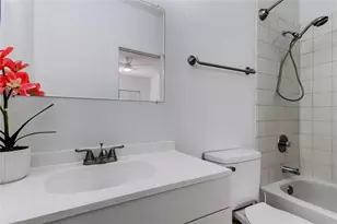 2107 Portofino Pl, Palm Harbor, FL 34683 - Photo 9