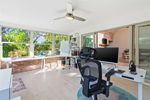 5026 Barrowe Dr, Tampa, FL 33624 - Photo 11