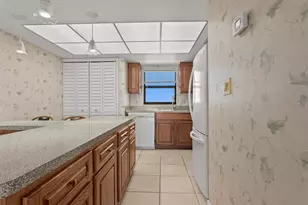 7050 Sunset Dr S, South Pasadena, FL 33707 - Photo 19