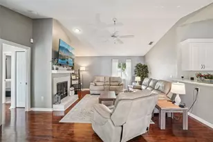 3132 Shoreline Dr, Clearwater, FL 33760 - Photo 9