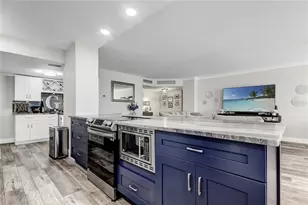 644 Island Way, Clearwater Beach, FL 33767 - Photo 13