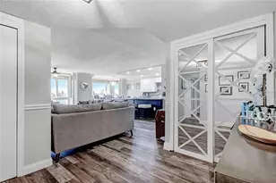 644 Island Way, Clearwater Beach, FL 33767 - Photo 5