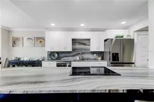 644 Island Way, Clearwater Beach, FL 33767 - Photo 11