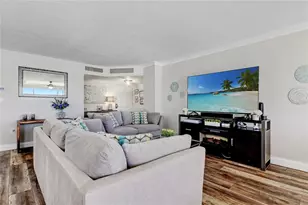 644 Island Way, Clearwater Beach, FL 33767 - Photo 7