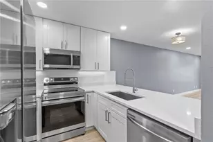 39132 County Road 54, Zephyrhills, FL 33542 - Photo 5