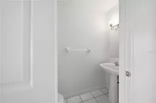 13542 Embassy Park Ct, Dade City, FL 33525 - Photo 11