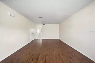 13542 Embassy Park Ct, Dade City, FL 33525 - Photo 5