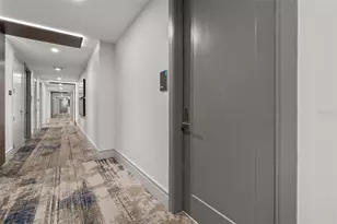 100 1st Ave N, Saint Petersburg, FL 33701 - Photo 3